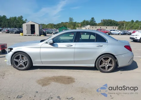 2016 Mercedes-Benz C 300 Sport 4Matic из США, поврежденный, VIN 55SWF4KB8GU098025